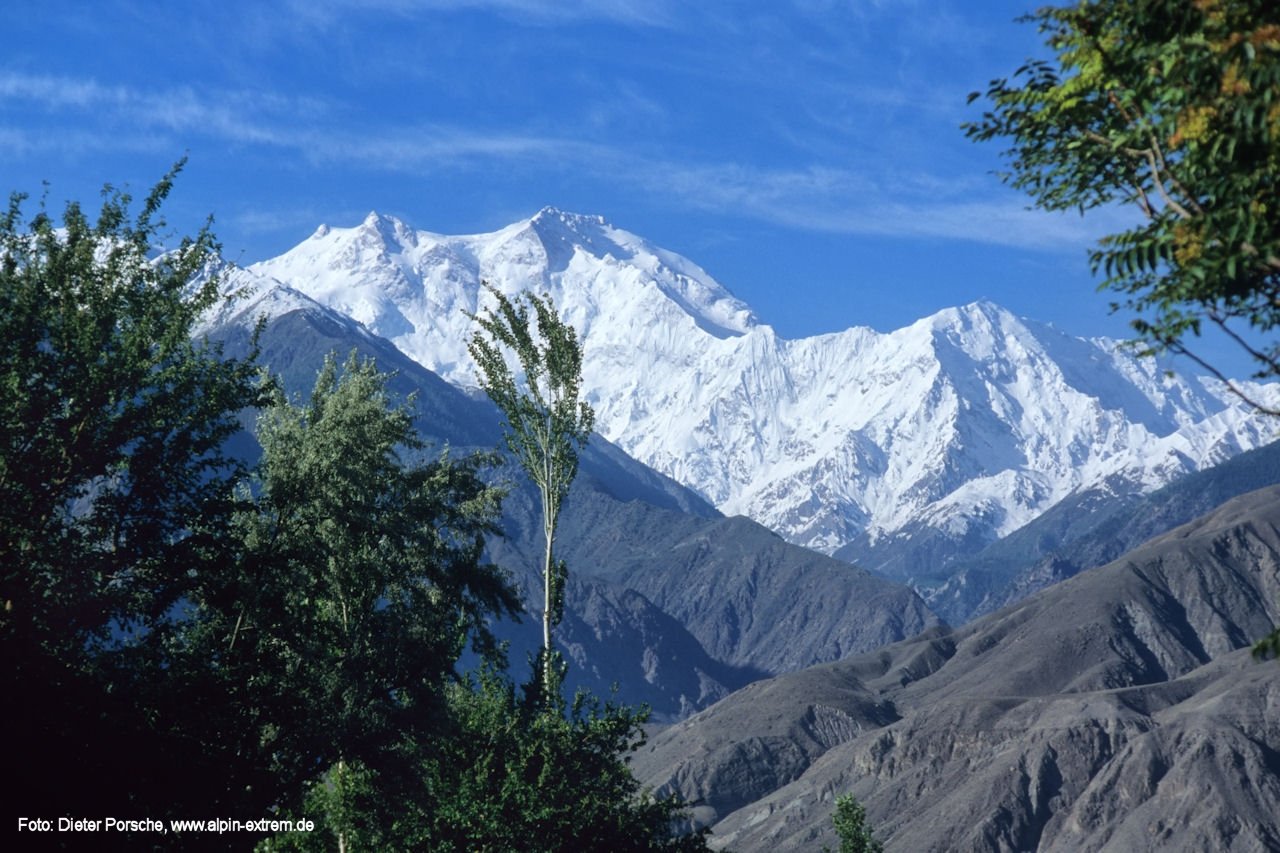 Nanga%20Parbat%20from%20KKH.jpg